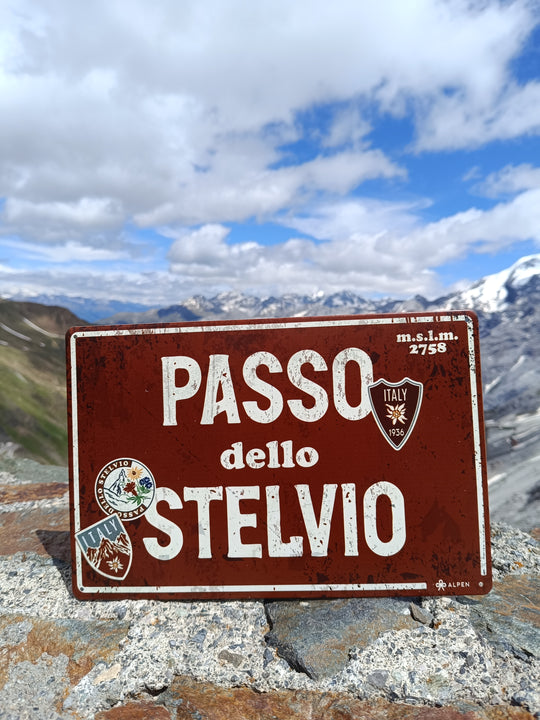 Stelvio metal plaque