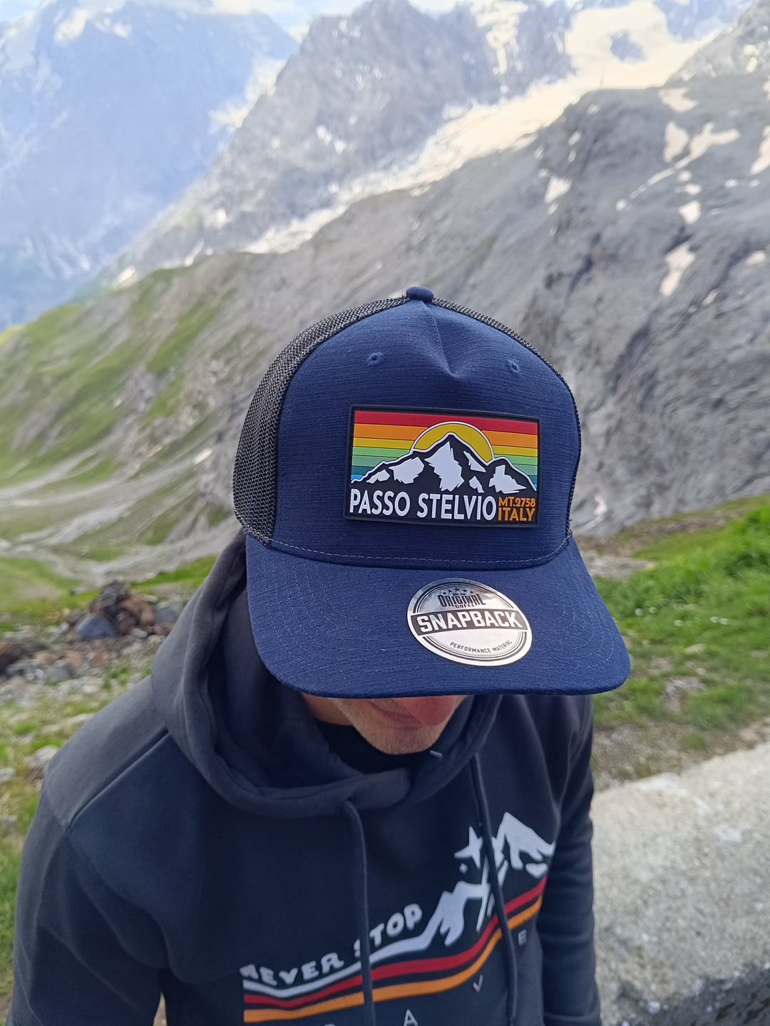 Stelvio "rubber patch" cap